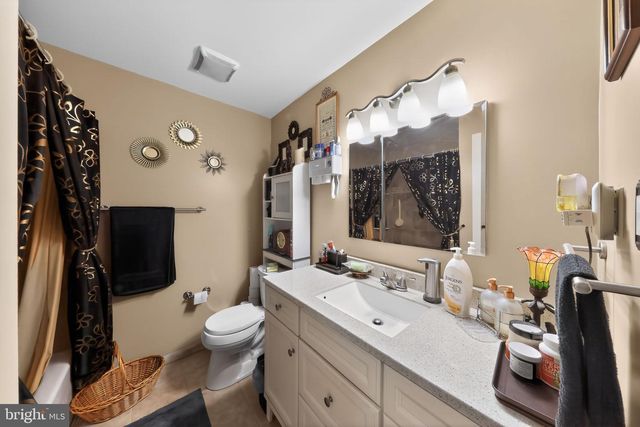 871 BROADFIELD DR, Newark, DE 19713