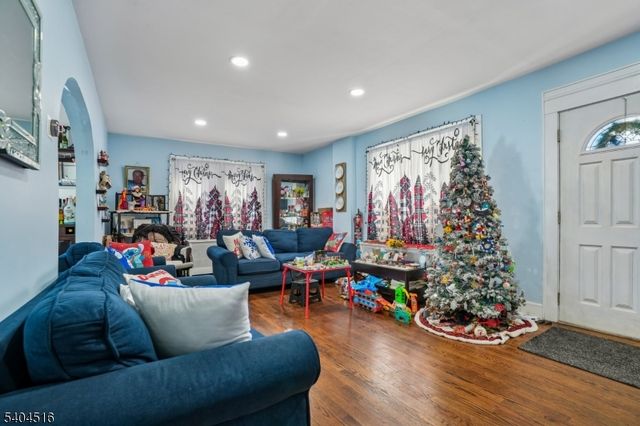 228 Totowa Rd, Totowa Boro, NJ 07512