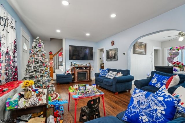 228 Totowa Rd, Totowa Boro, NJ 07512