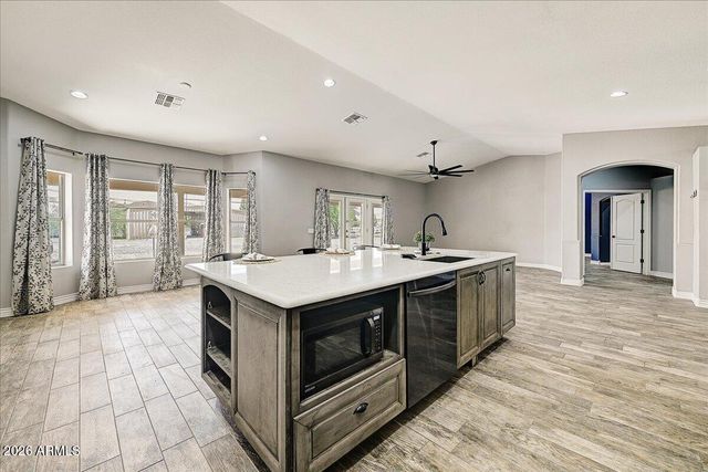 7624 N CITRUS Road, Waddell, AZ 85355