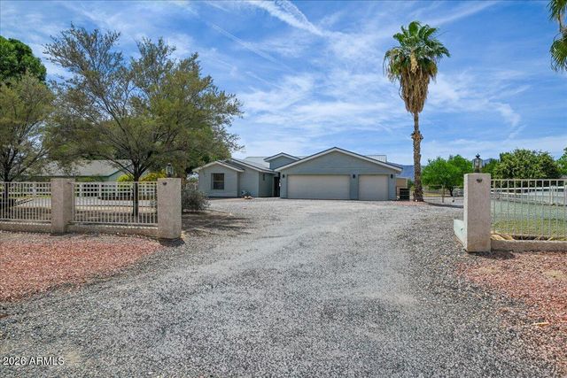 7624 N CITRUS Road, Waddell, AZ 85355