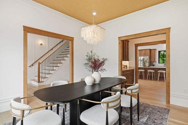 4 Eastern Ave, Burlington, MA 01803