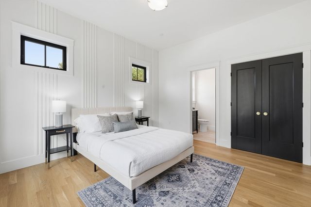 4 Eastern Ave, Burlington, MA 01803
