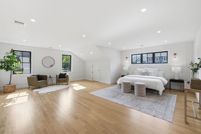 4 Eastern Ave, Burlington, MA 01803