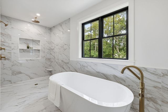 4 Eastern Ave, Burlington, MA 01803