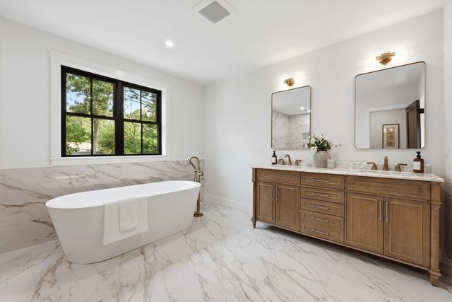 4 Eastern Ave, Burlington, MA 01803