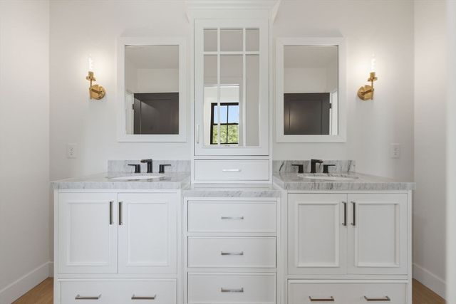 4 Eastern Ave, Burlington, MA 01803