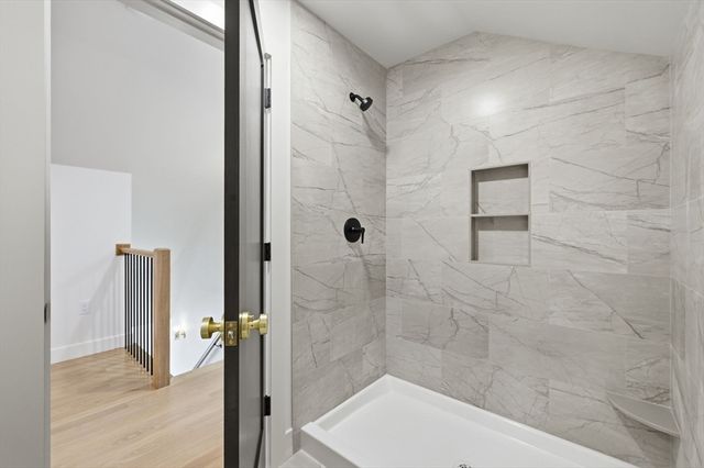 4 Eastern Ave, Burlington, MA 01803