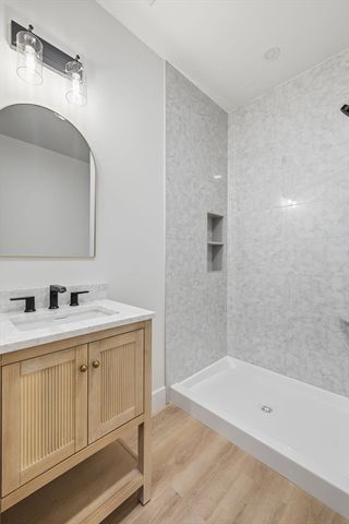 4 Eastern Ave, Burlington, MA 01803