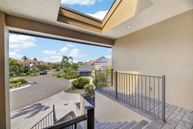 903 CAPRICCIO LANE, Apollo Beach, FL 33572