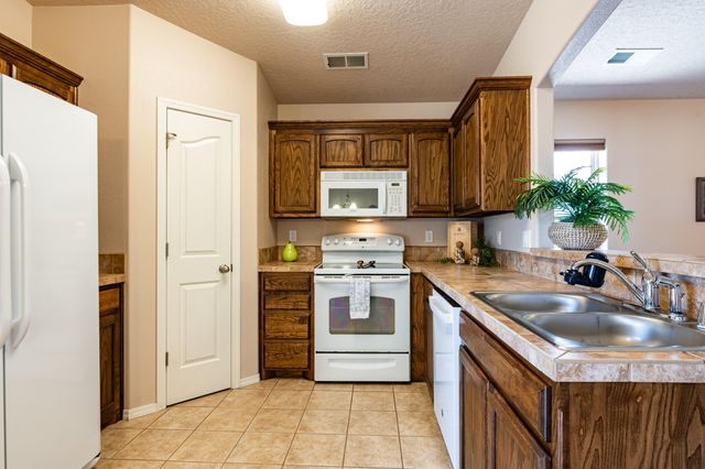 1254 La Fonda Street, Bernalillo, NM 87004