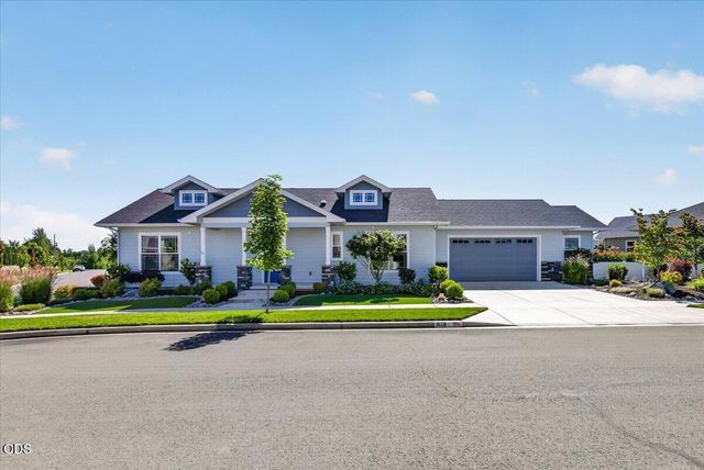 1618 River Run Street, Central Point, OR 97502