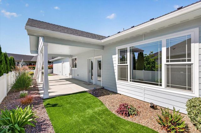 1618 River Run Street, Central Point, OR 97502