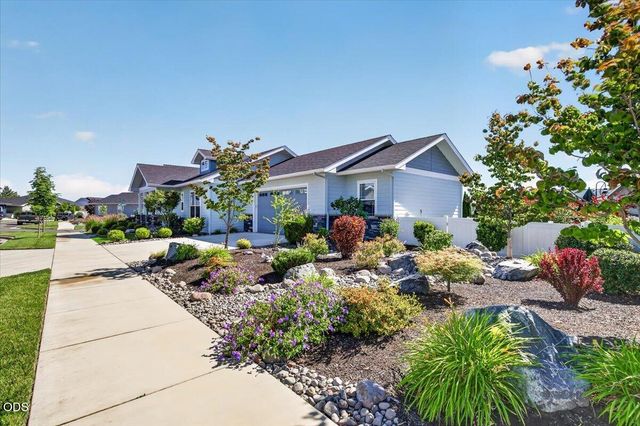 1618 River Run Street, Central Point, OR 97502