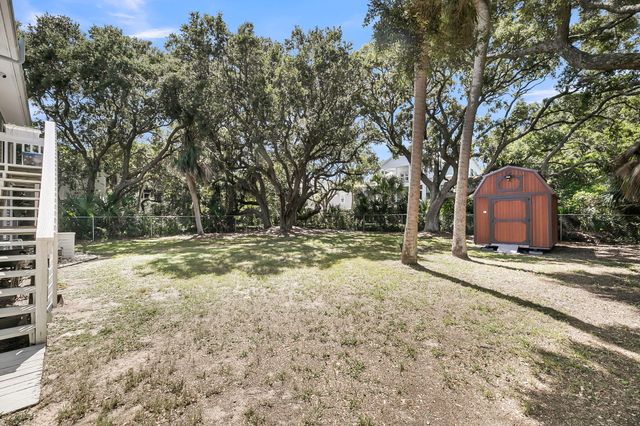 705 Palmetto Boulevard, Edisto Beach, SC 29438