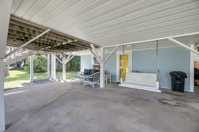 705 Palmetto Boulevard, Edisto Beach, SC 29438