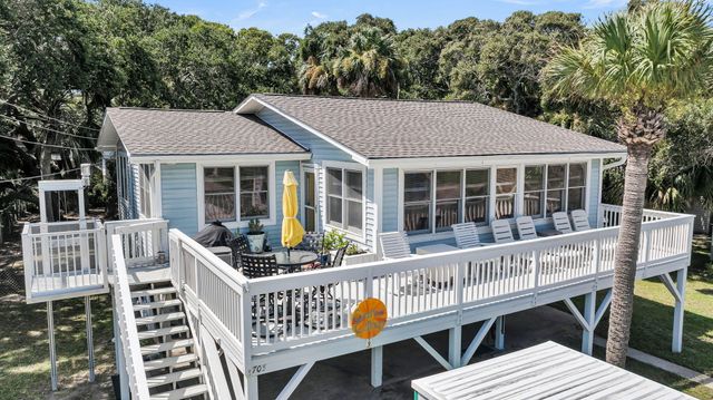 705 Palmetto Boulevard, Edisto Beach, SC 29438