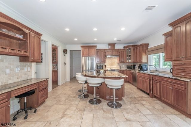 89 Clinton Ave, Mount Olive Twp., NJ 07828