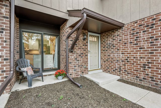1534 Blackburn Street, Wheaton, IL 60189