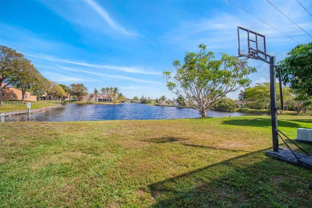 1451 NW 92nd Ave 191, Pembroke Pines, FL 33024