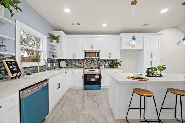 2813 Ball Street Street, Galveston, TX 77550