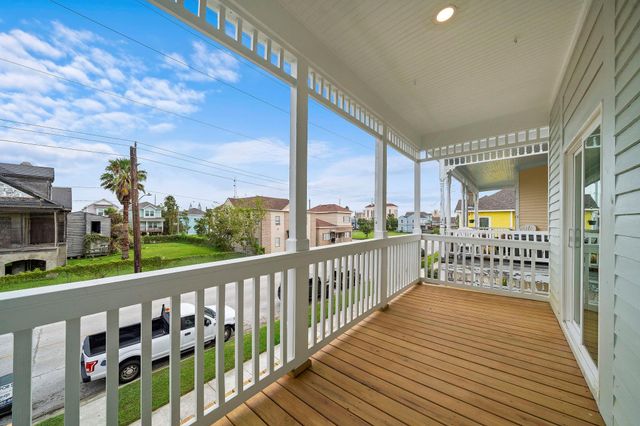 2813 Ball Street Street, Galveston, TX 77550