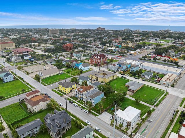 2813 Ball Street Street, Galveston, TX 77550