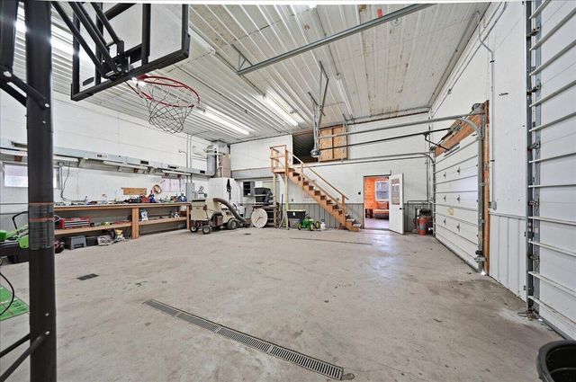 9642 W 1100 N, Demotte, IN 46310