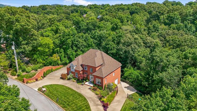 5510 Mountain Breeze Drive, Chattanooga, TN 37421