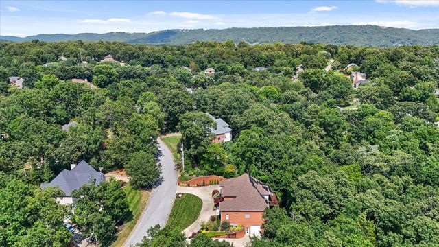 5510 Mountain Breeze Drive, Chattanooga, TN 37421