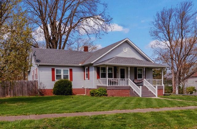 119 N Broadway Street, Fisher, IL 61843