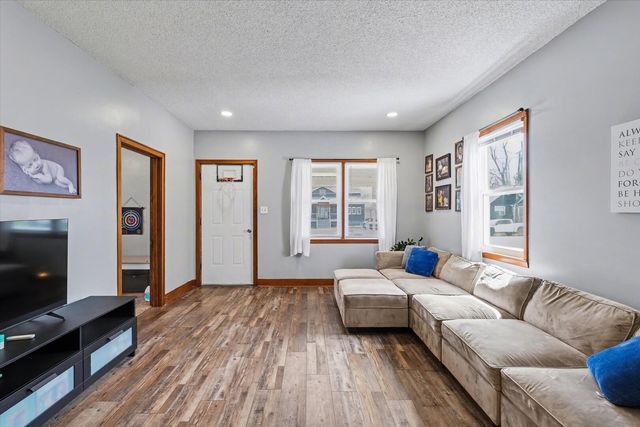 119 N Broadway Street, Fisher, IL 61843