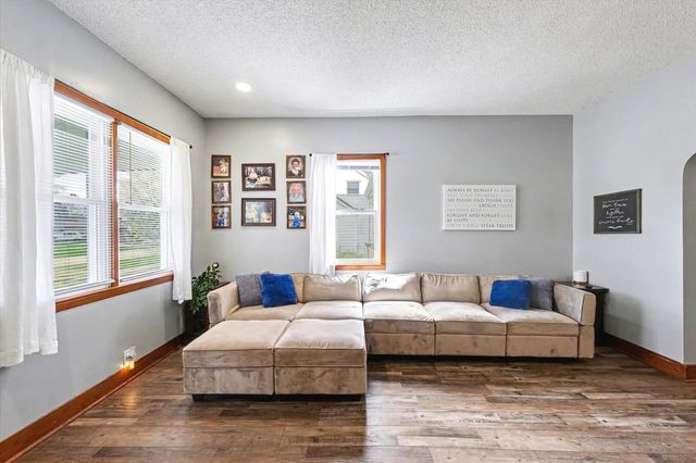 119 N Broadway Street, Fisher, IL 61843