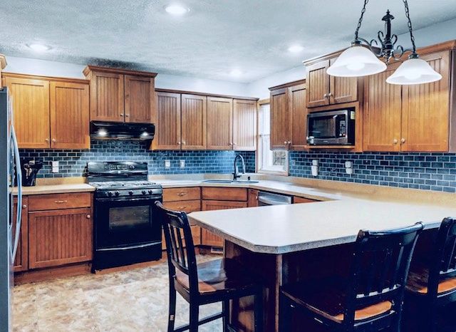 119 N Broadway Street, Fisher, IL 61843