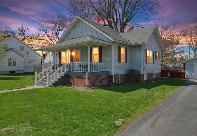 119 N Broadway Street, Fisher, IL 61843