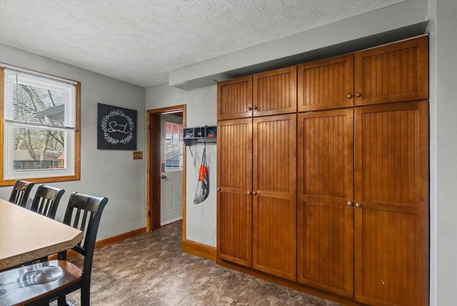 119 N Broadway Street, Fisher, IL 61843