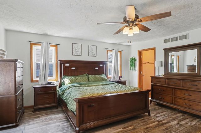 119 N Broadway Street, Fisher, IL 61843