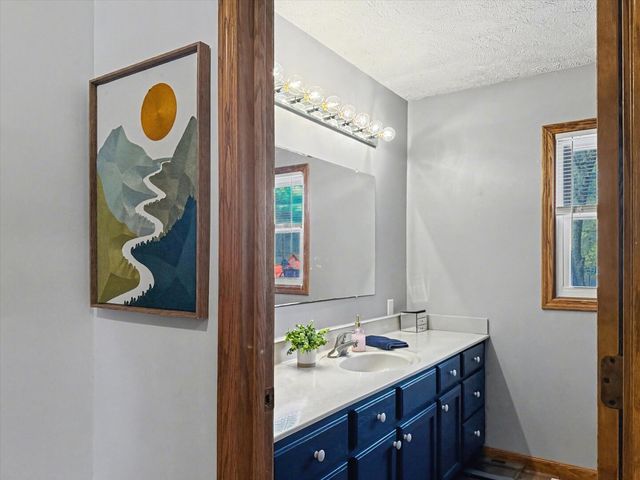 119 N Broadway Street, Fisher, IL 61843