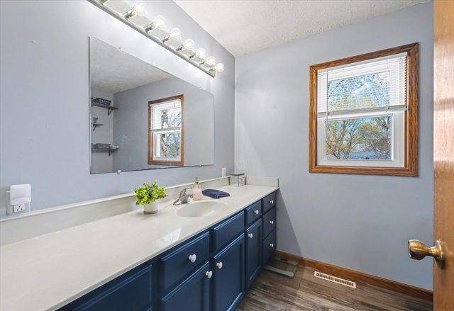 119 N Broadway Street, Fisher, IL 61843