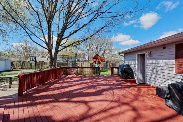 119 N Broadway Street, Fisher, IL 61843