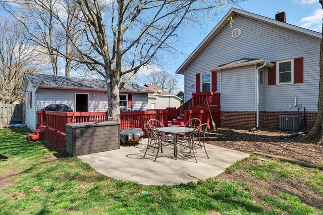 119 N Broadway Street, Fisher, IL 61843