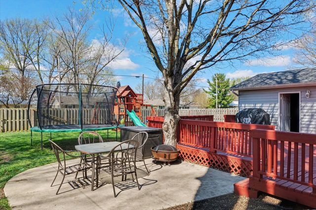 119 N Broadway Street, Fisher, IL 61843