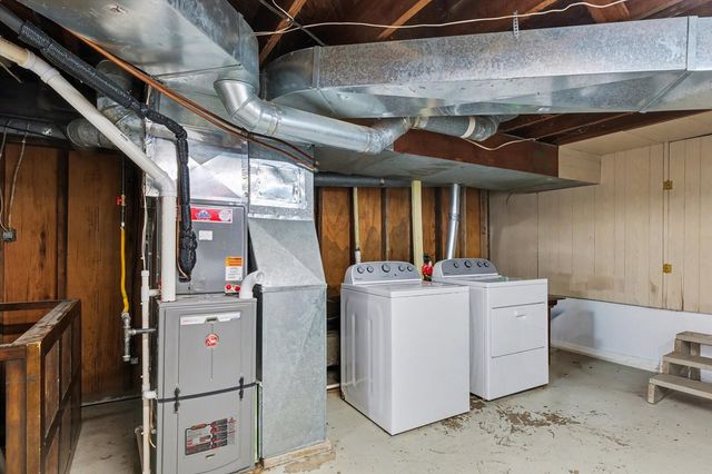 119 N Broadway Street, Fisher, IL 61843