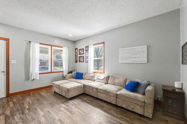 119 N Broadway Street, Fisher, IL 61843