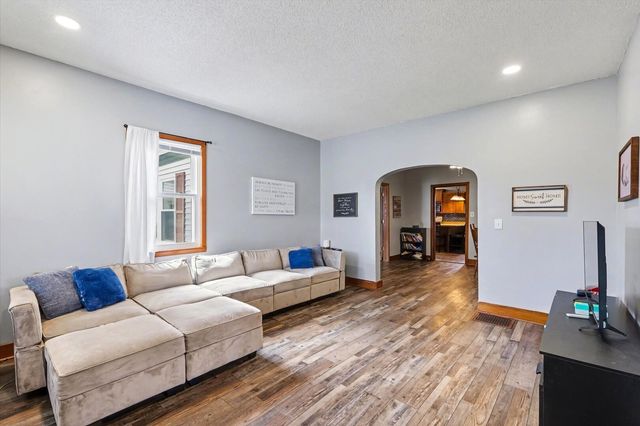 119 N Broadway Street, Fisher, IL 61843