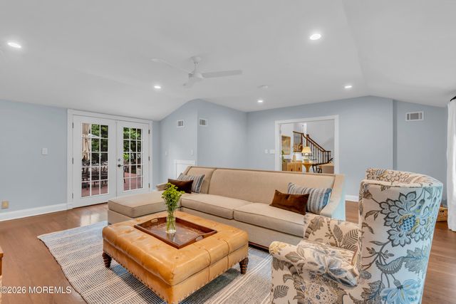 100 Westend Avenue, Shrewsbury Boro, NJ 07702