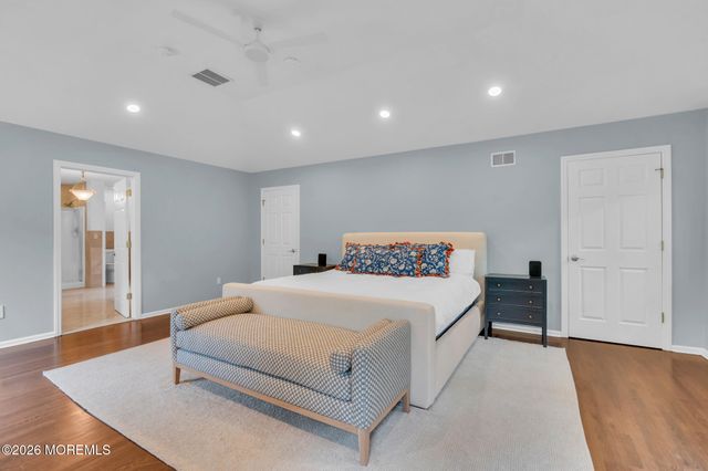 100 Westend Avenue, Shrewsbury Boro, NJ 07702