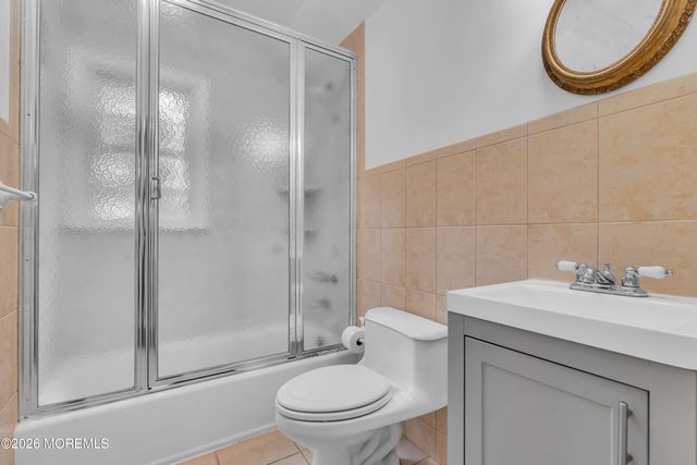 100 Westend Avenue, Shrewsbury Boro, NJ 07702
