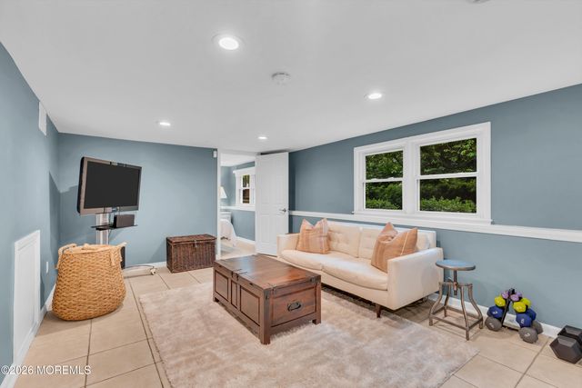 100 Westend Avenue, Shrewsbury Boro, NJ 07702