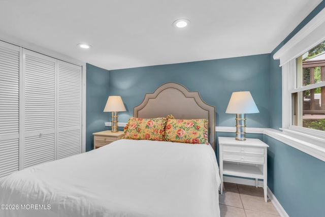 100 Westend Avenue, Shrewsbury Boro, NJ 07702